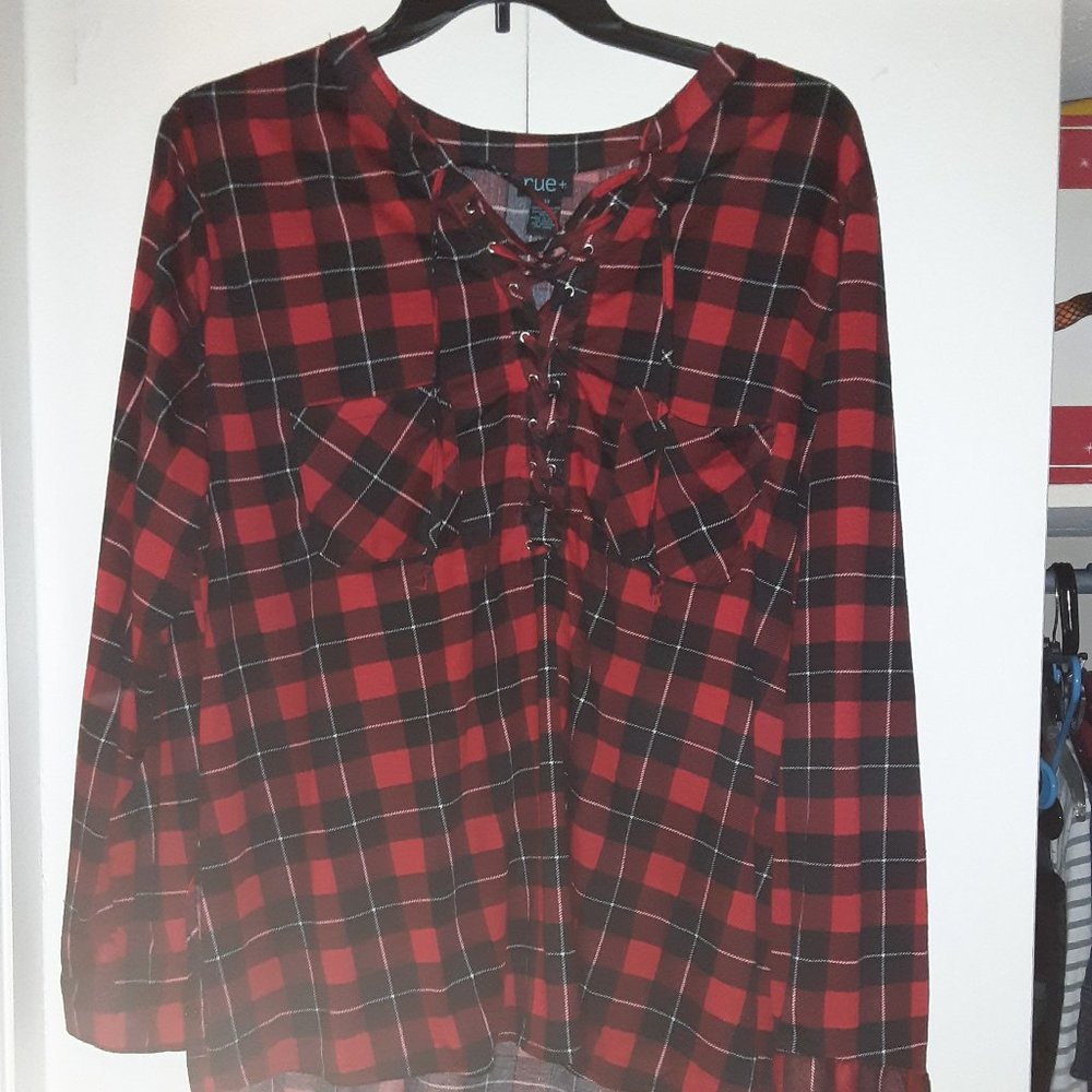 Rue21 + Long Sleeve Top Size 4X